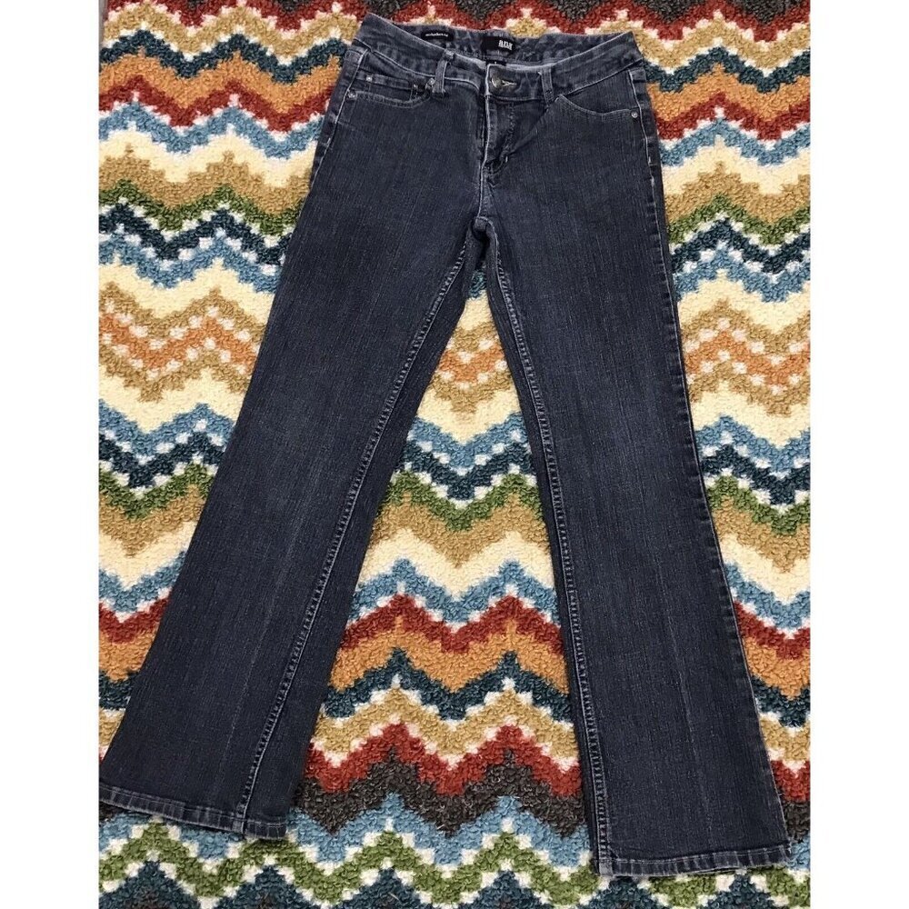 Womans Modern Boot Cut Ana Jeans Size 8